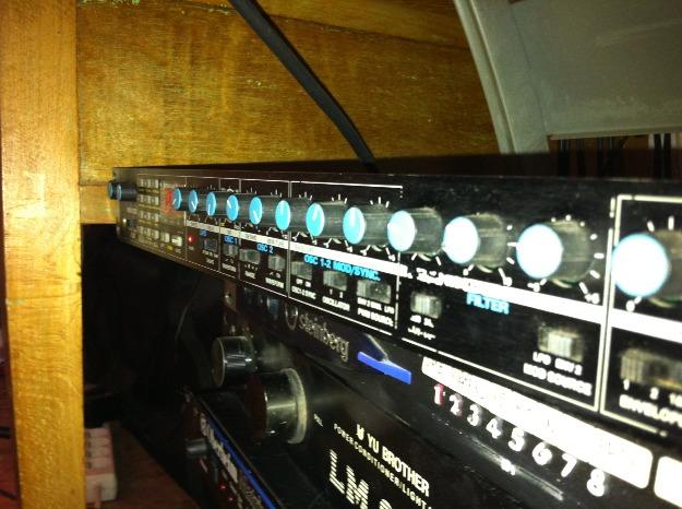 Vendo sintetizador Basstation Rack