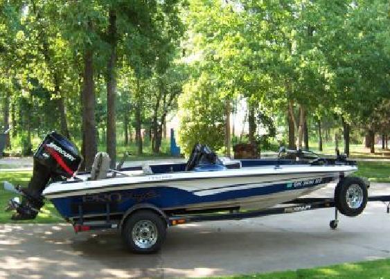 2000 ProCraft Bass Fishing Boat