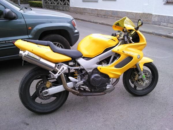 VENDO HONDA VTR 1000 FIRESTORM