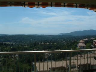 Apartamento en residencia : 4/4 personas - piscina - vistas a mar - grasse  alpes maritimos  provenza-alpes-costa azul