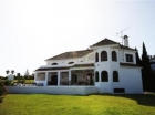 Chalet con 4 dormitorios se vende en Estepona, Costa del Sol - mejor precio | unprecio.es