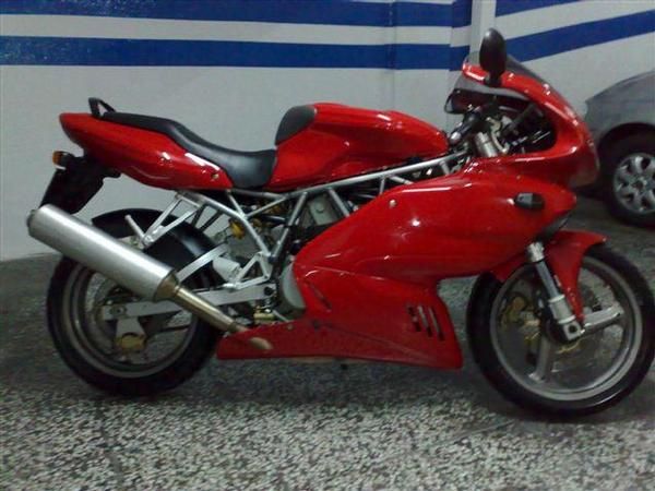 VENDO DUCATI 750 SPORT  AÑO 2001