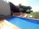 Casa en Sitges, les Botigues, seminueva, magnífica, 6 terrazas, 600m2 de JARDÍN, Piscina privada. - mejor precio | unprecio.es