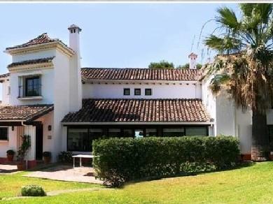 Chalet con 7 dormitorios se vende en Benalmadena Costa, Costa del Sol