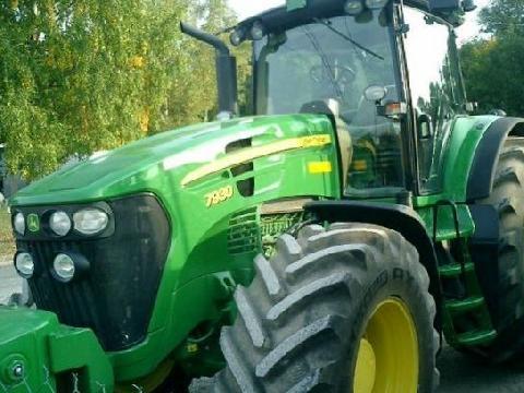 tractor John Deere 7930 4 ruedas Potencia: 220 CV DIN real