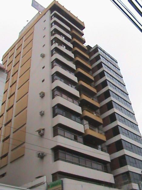 PARA  INVERSIONISTAS , VENDO EDIFICIO EN GUAYAQUIL  ECUADOR.