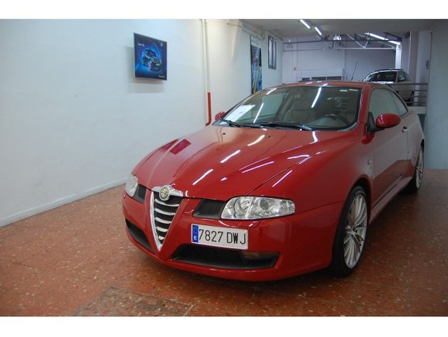 ALFA ROMEO GT GT 1.9JTD Distinctive   VENDIDO