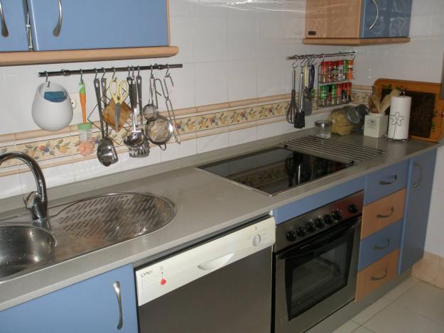 Cocina con electrodomesticos