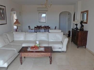 Apartamento con 2 dormitorios se vende en Estepona, Costa del Sol
