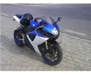 SUZUKI GSX R 600