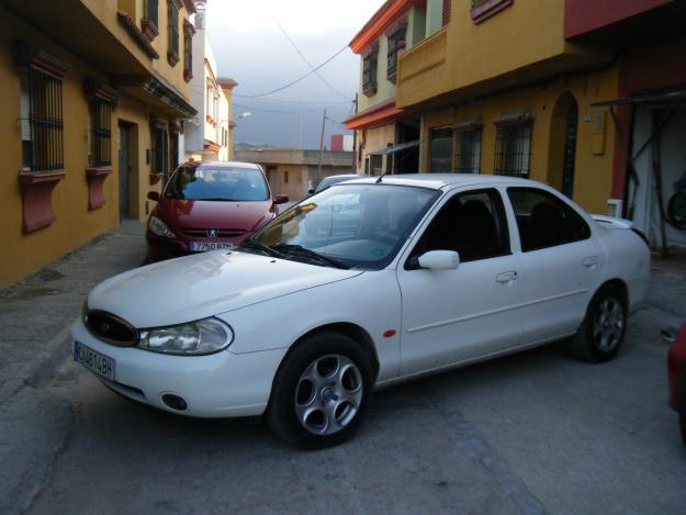 se vende ford mondeo