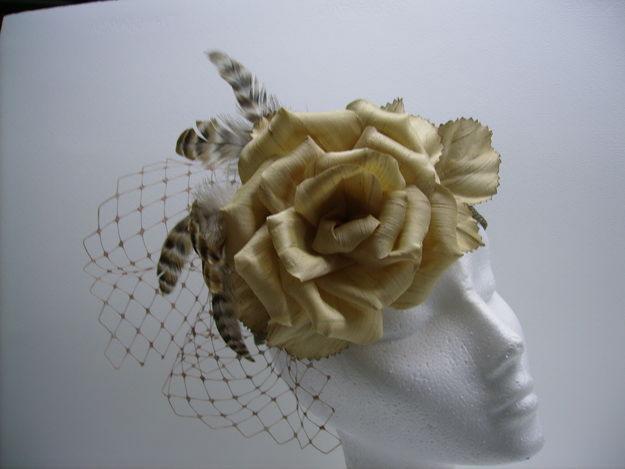 TOCADOS. BOLSO Y FLORES.CREADOS SOLO PARA TI.