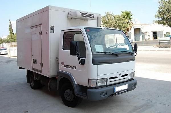 NISSAN CABSTAR 120CV. 2 PUERTAS. CAJA ISOTERMICA + EQUIPO DE FRIO!