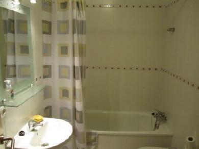 Apartamento con 3 dormitorios se alquila en La Linea de la Concepcion, Costa del Sol, Campo de Gibraltar