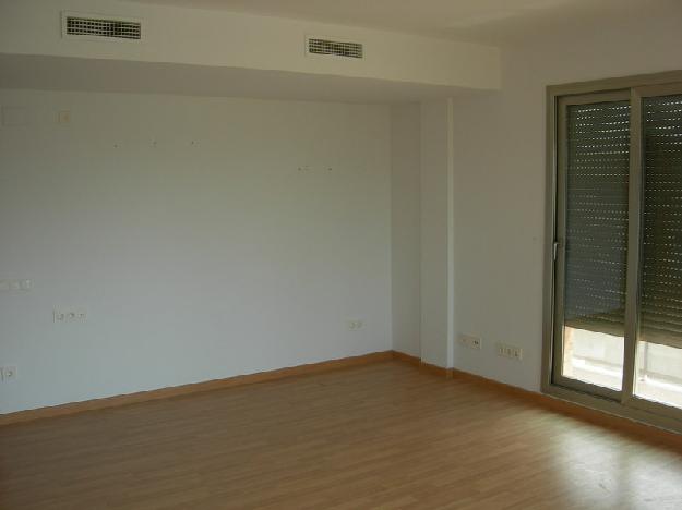 Piso en Santa Margarida i els Monjos