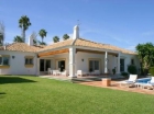 Chalet con 3 dormitorios se vende en Mijas Costa, Costa del Sol - mejor precio | unprecio.es