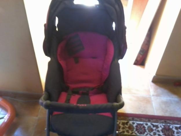 Silla Play con maxicosi fucsia