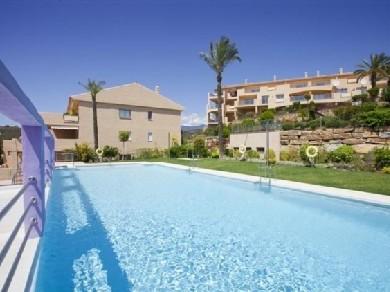 Apartamento con 2 dormitorios se vende en Estepona, Costa del Sol