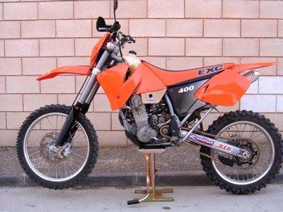 VENDO KTM 400 EXC 2001 A/E MATRICULADA