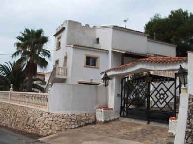 Chalet con 6 dormitorios se vende en Moraira, Costa Blanca