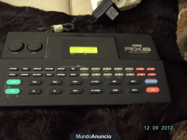 DRUM MACHINE YAMAHA RX8  VINTAGE