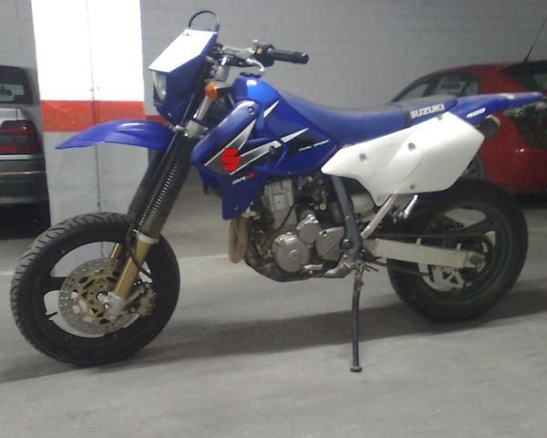 Vendo Suzuki DRZ 400S