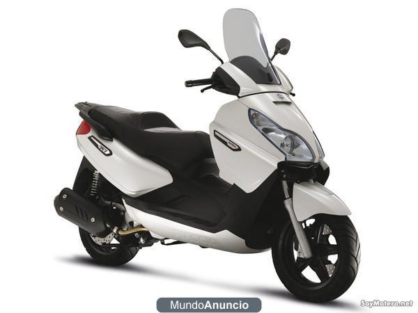 VENDO URGENTE POR TRASLADO  MOTO PIAGGIO X7 125 500€ TLF644 008 280