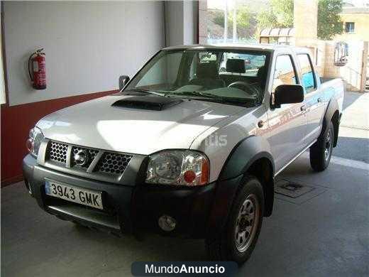 Nissan NP300 Pick Up 4X4 Chasis Doble Cabina Comfo