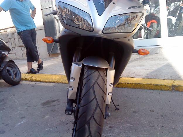 Vendo Yamaha YZF R1 en muy buen estado