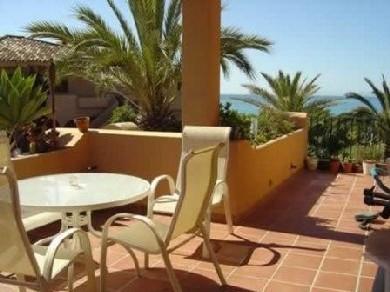 Apartamento con 2 dormitorios se vende en Estepona, Costa del Sol
