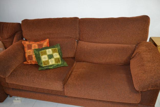 SOFA DE 3 PLAZAS EXTENSIBLE