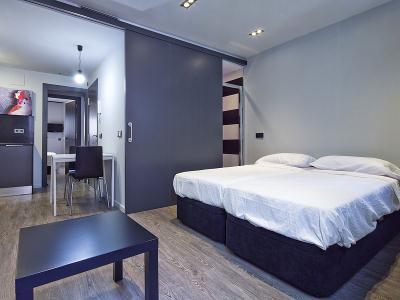 Modern Ramblas Universitat apartment!