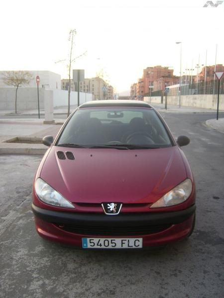 Se Vende PEUGEOT 206 XRi AUTOMATICO con TECHO SOLAR