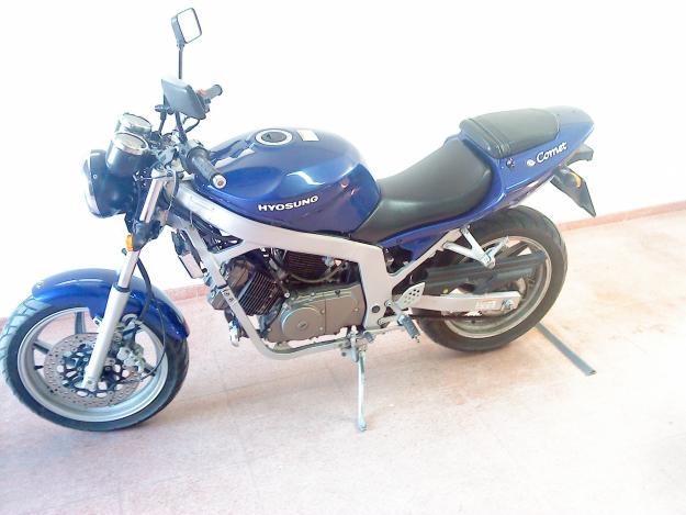 SE VENDE MOTO