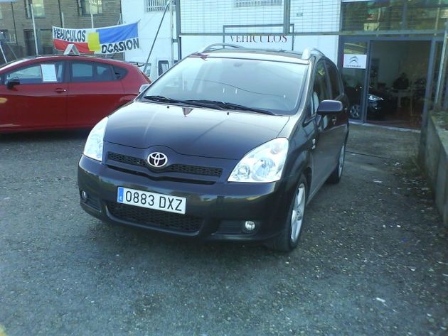 TOYOTA CorollaVerso 2.2D4D Sport 177