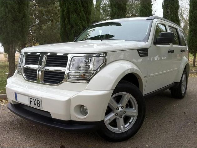 DODGE NITRO  2.8CRD 4WD SXT AUTO