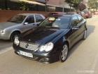 Mercedes C Sportcoupe + kit deportivo muy cuidado 40.000 Km / Año 2006 - mejor precio | unprecio.es