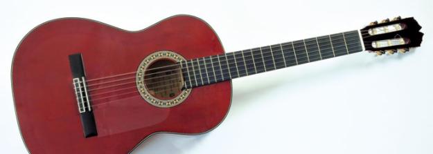 Guitarras flamencas de artesanía desde 650€ envio mrw24h incluido.