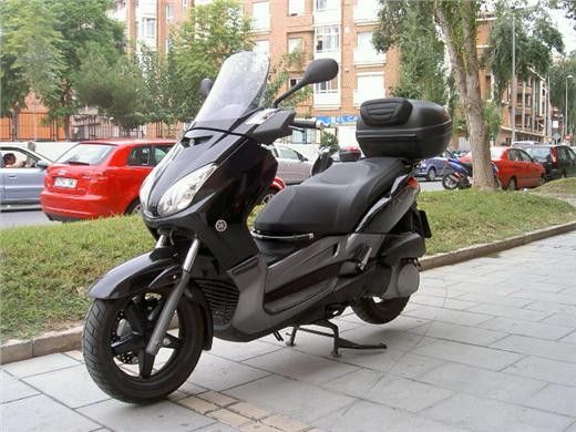 YAMAHA X MAX 250