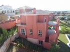 Chalet con 4 dormitorios se vende en Fuengirola, Costa del Sol - mejor precio | unprecio.es