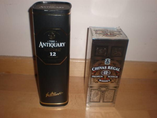 Botellas whisky CHIVAS 12AÑOS y ANTIQUARY 12AÑOS
