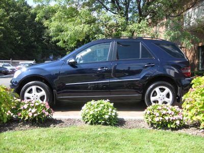 Mercedes-Benz M-Class 4WD 4dr 5.0L SUV 4000