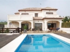 Chalet con 4 dormitorios se vende en Estepona, Costa del Sol - mejor precio | unprecio.es