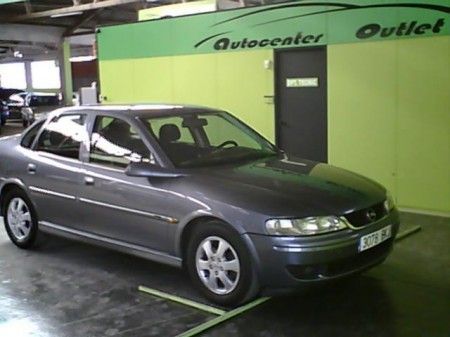 OPEL VECTRA ELEGANCE - Barcelona