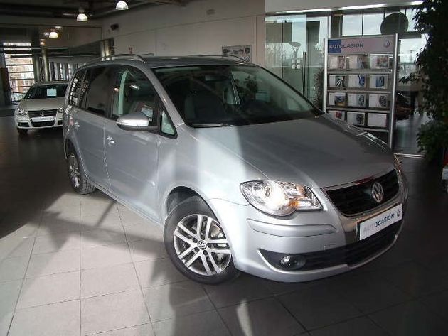VOLKSWAGEN TOURAN  1.9TDI ADVANCE 105