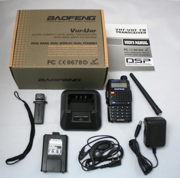 Walkie con radio fm bibanda baofeng UV5RC