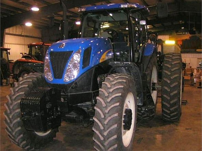 New Holland T7050