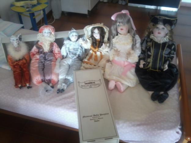 VENDO MUÑECAS DE PORCELANA DE R.INGLES EN PERFECTO ESTADO Y EN SUS CAJAS ORIGINALES