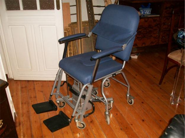 Silla de ruedas con inodoro (Sunrise Medical)