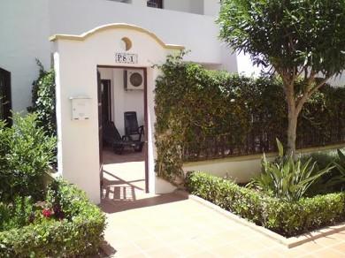 Apartamento con 2 dormitorios se vende en Marbella, Costa del Sol